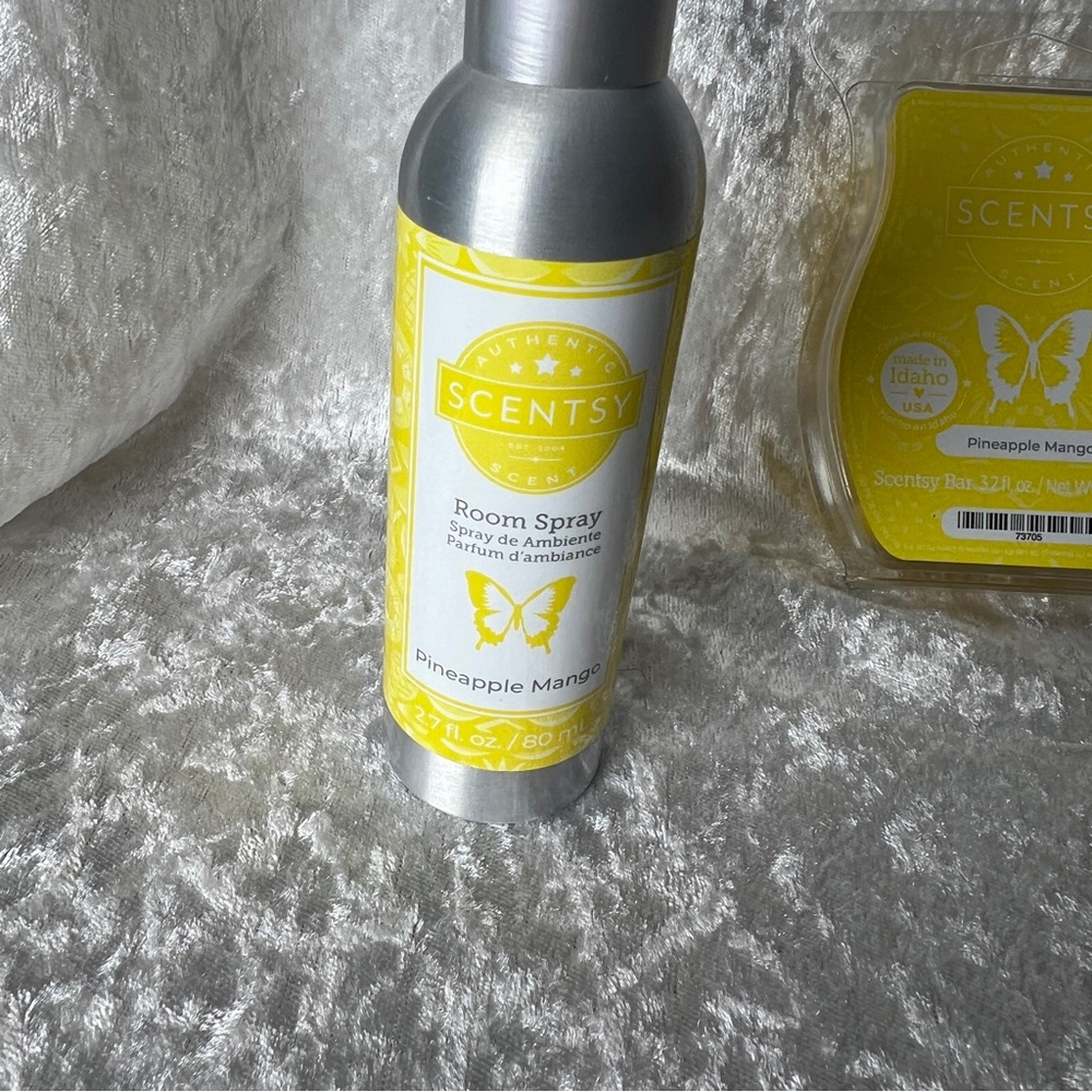 Scentsy Pineapple Mango Room Spray and Wax Bar Set - Yellow - Picture 2 of 6